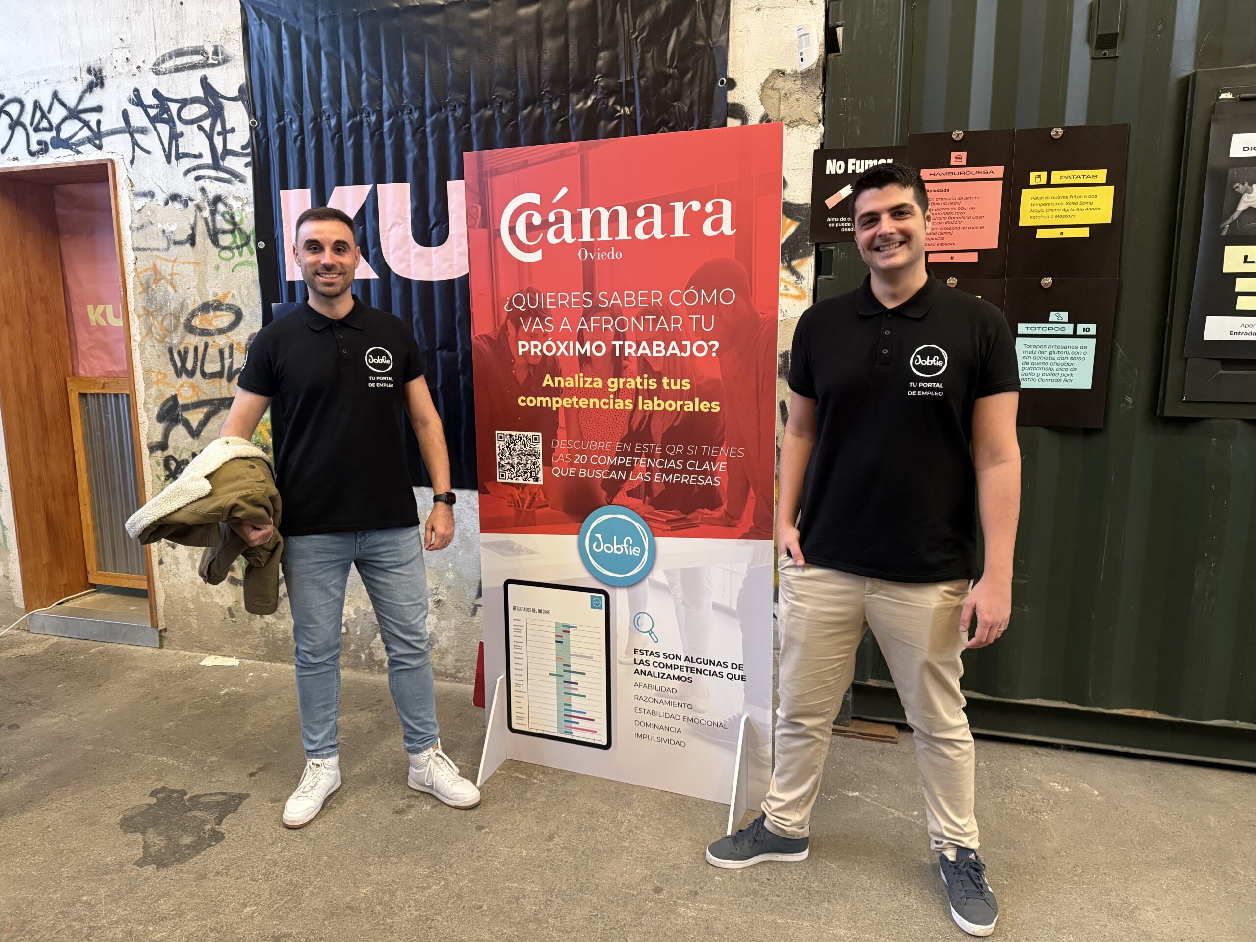 Tótem QR Análisis del Comportamiento en la feria de empleo Cámara Oviedo