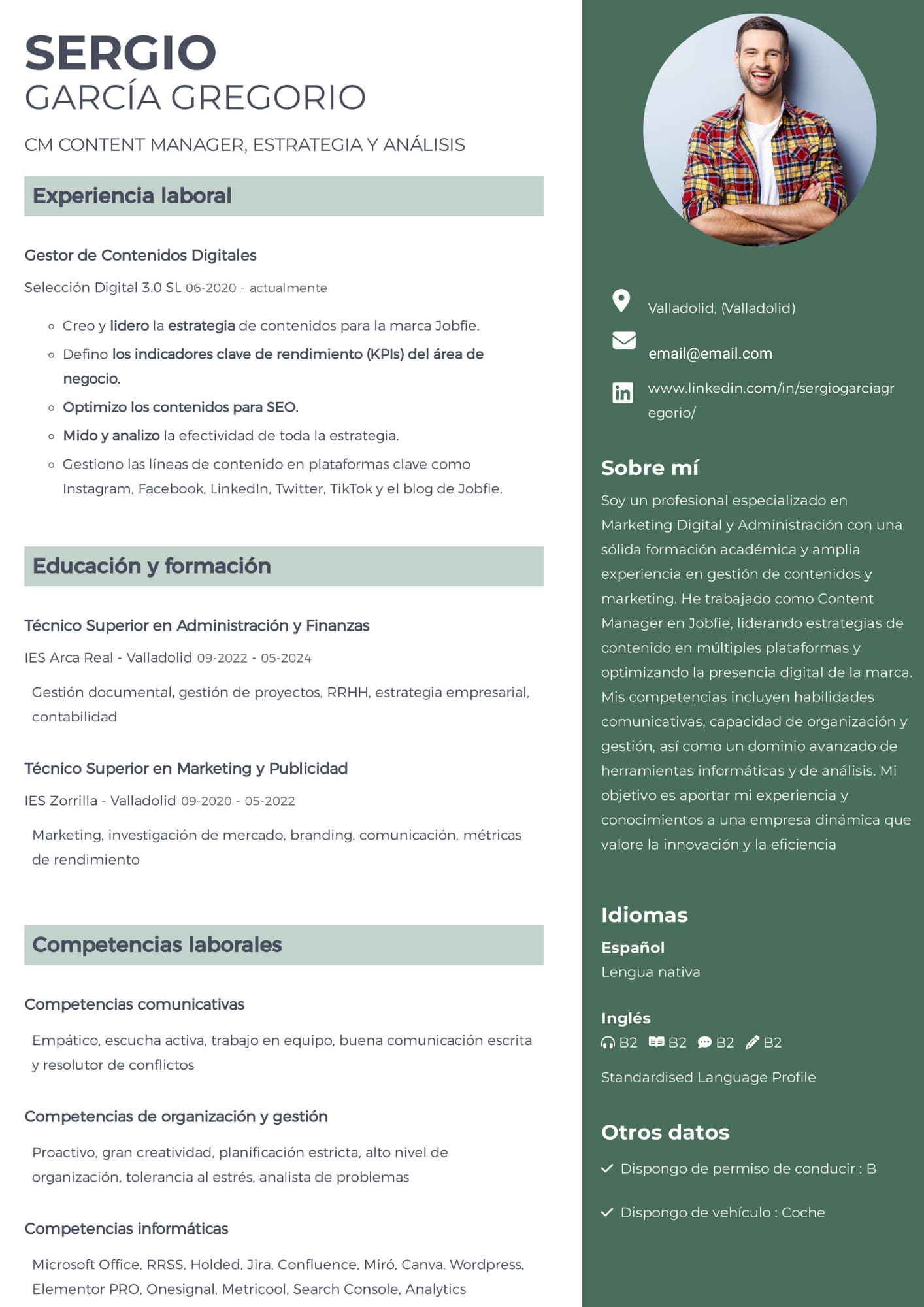 Plantilla CV gratuito moderna hecho con creador de CVs con IA